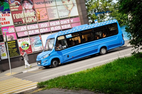 Парк «Автолайна» пополнился городскими маршрутками Iveco Daily синего цвета