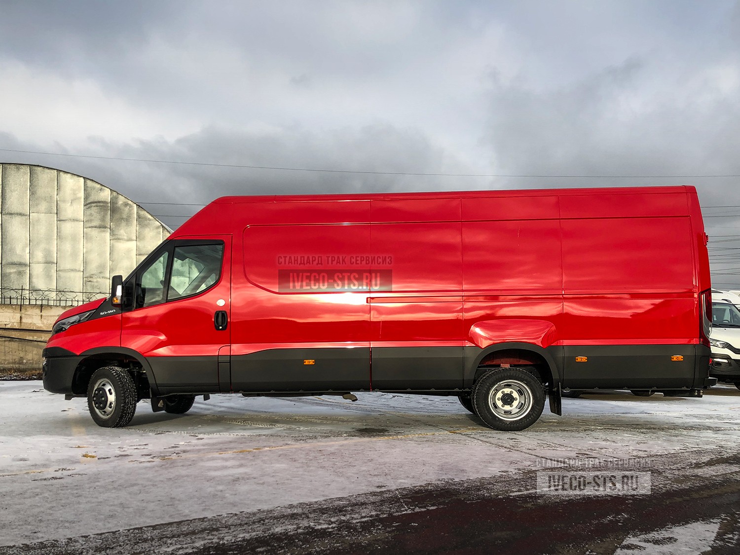 Удлиненные фургоны. Iveco Daily 50c15. Ивеко Дейли фургон 2020. Iveco Daily 50. Ивеко Дейли 2021.